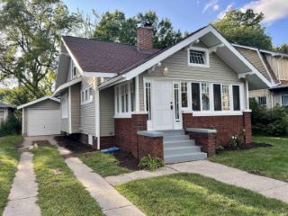 Foreclosed Home - 1919 FRANCES AVE, 46516