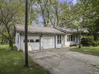 Foreclosed Home - 2746 HOMER AVE, 46517