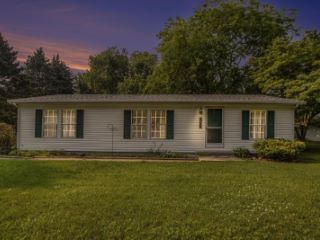 Foreclosed Home - 30160 ORIOLE ST, 46517