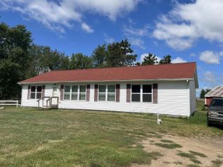 Foreclosed Home - 16627 COUNTY ROAD 40, 46526