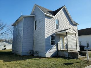 Foreclosed Home - 220 S 9TH ST, 46528