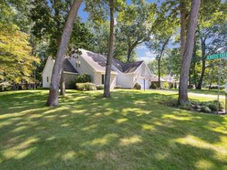 Foreclosed Home - 51630 PEBBLE BROOKE DR, 46530