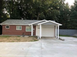 Foreclosed Home - 4051 E 450 N, 46538