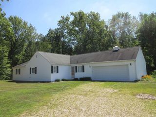 Foreclosed Home - 2747 E ARMSTRONG RD, 46538