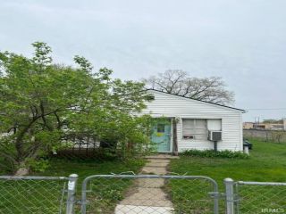 Foreclosed Home - List 100612600