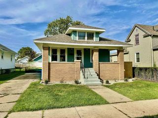 Foreclosed Home - 116 E 12TH ST, 46544