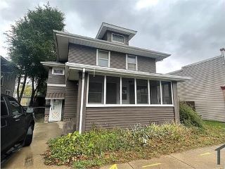 Foreclosed Home - 308 W 6TH ST, 46544