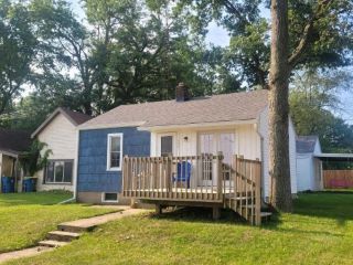 Foreclosed Home - 127 W RUSS AVE, 46545