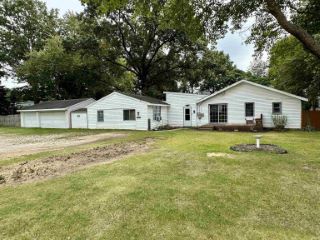 Foreclosed Home - 14544 DAY RD, 46545