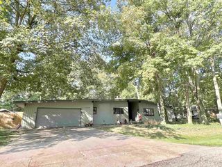 Foreclosed Home - 1004 NORTHWOOD DR, 46550