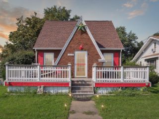 Foreclosed Home - 216 LINCOLNWAY W, 46561