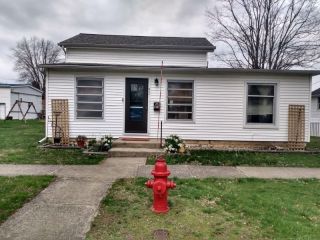 Foreclosed Home - 800 W ADAMS ST, 46563
