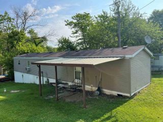 Foreclosed Home - 16312 MENOMINEE DR, 46563