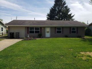Foreclosed Home - 305 W PICKWICK DR, 46567
