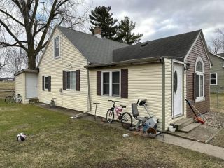 Foreclosed Home - 303 S HARRISON ST, 46571