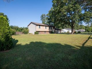 Foreclosed Home - 7075 N PINETREE LN, 46574