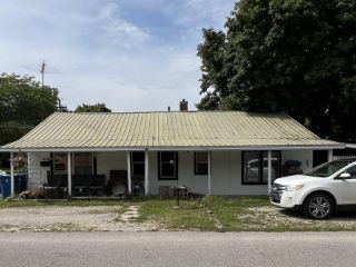 Foreclosed Home - 608 JEFFERSON ST, 46574