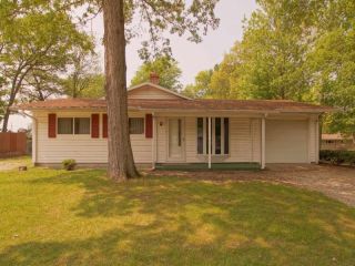 Foreclosed Home - 1809 ROBIN DR, 46580