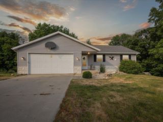 Foreclosed Home - 1354 S WAUSAU ST, 46580
