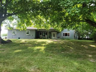 Foreclosed Home - 1504 N 300 E, 46582