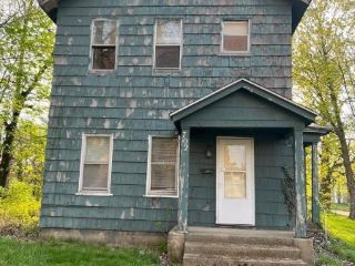 Foreclosed Home - 702 W JEFFERSON BLVD, 46601