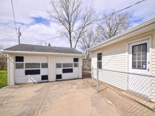 Foreclosed Home - 1347 PYLE AVE, 46615