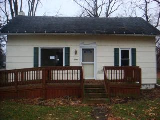 Foreclosed Home - 2506 Lathrop St, 46628