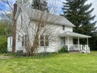 Foreclosed Home - 806 E 5TH ST, 46706