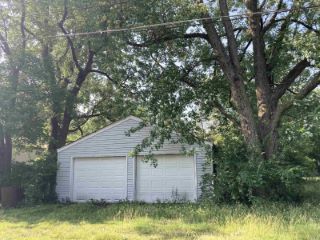 Foreclosed Home - 1327 W CHERRY ST, 46714