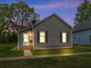 Foreclosed Home - 208 WALNUT ST, 46721