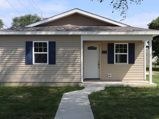 Foreclosed Home - 223 S 7TH ST, 46733