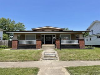 Foreclosed Home - 1826 3RD ST, 46808