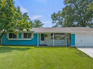 Foreclosed Home - 1039 HOLLYHILL DR, 46819