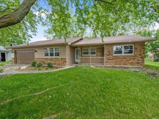 Foreclosed Home - 1010 WOLVERTON DR, 46825