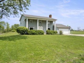 Foreclosed Home - 327 FARMSTEAD RD, 46825