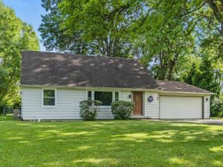 Foreclosed Home - 3730 KNOLLCREST RD, 46835