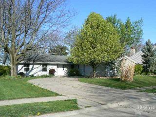 Foreclosed Home - 11415 TRAILS NORTH DR, 46845