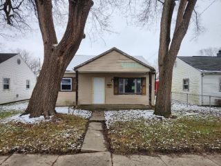 Foreclosed Home - 2300 N DELPHOS ST, 46901