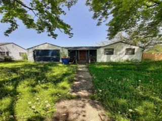 Foreclosed Home - 1710 W SPENCER AVE, 46952