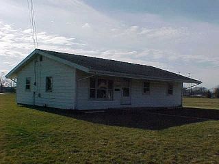 Foreclosed Home - 1003 W 12TH ST, 46953