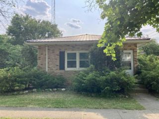 Foreclosed Home - 204 N MILL ST, 46962