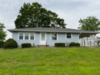 Foreclosed Home - 5671 E COUNTY ROAD 900 S, 47017