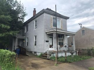 Foreclosed Home - 110 2ND ST, 47025