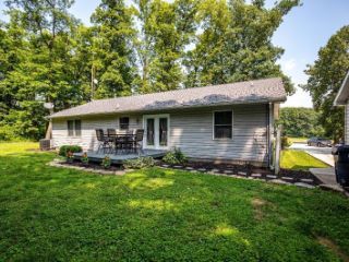 Foreclosed Home - 8133 N COUNTY ROAD 100 W, 47037