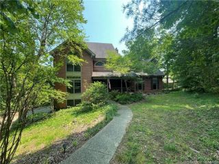 Foreclosed Home - 1405 SOUTHERN HILLS DR, 47106