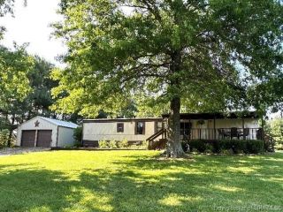 Foreclosed Home - 3016 ENGLE RD, 47106