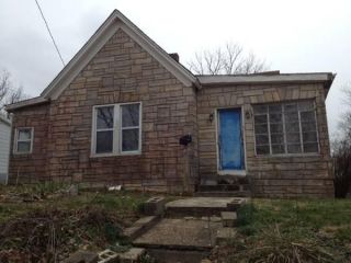 Foreclosed Home - 805 E WALNUT ST, 47112