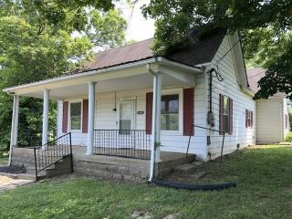 Foreclosed Home - 4935 WETZEL DR NW, 47115