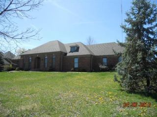 Foreclosed Home - 1906 PLUM HILL CT, 47119