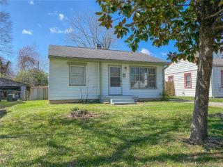 Foreclosed Home - 1419 FRANCIS DR, 47130